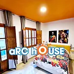 Arc House Plaza Gasthof