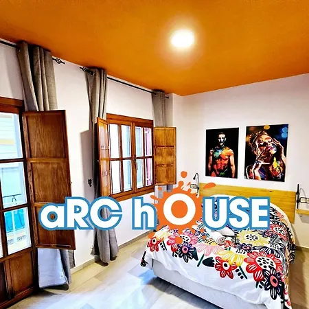 Arc House Plaza Värdshus